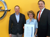 Auto Thüllen in Jülich freut sich über Expertin in Sachen Mobilität