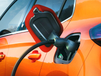 Laden Sie Ihr E-Auto an der Opel Wall Box