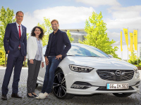 Startrainer Jürgen Klopp "verlängert" bei Opel
